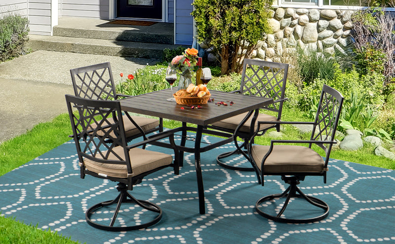The Outdoor Dining Table You’ve Been Waiting For